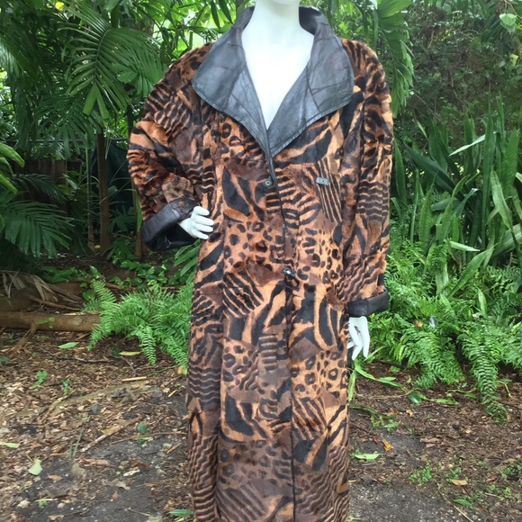 Vintage Krizia Italian leather lined fur coat - Picture 3 of 15